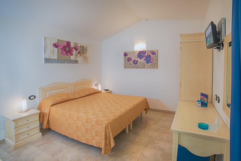 Hotel Ristorante Il Vascello Costa Rei Extérieur photo