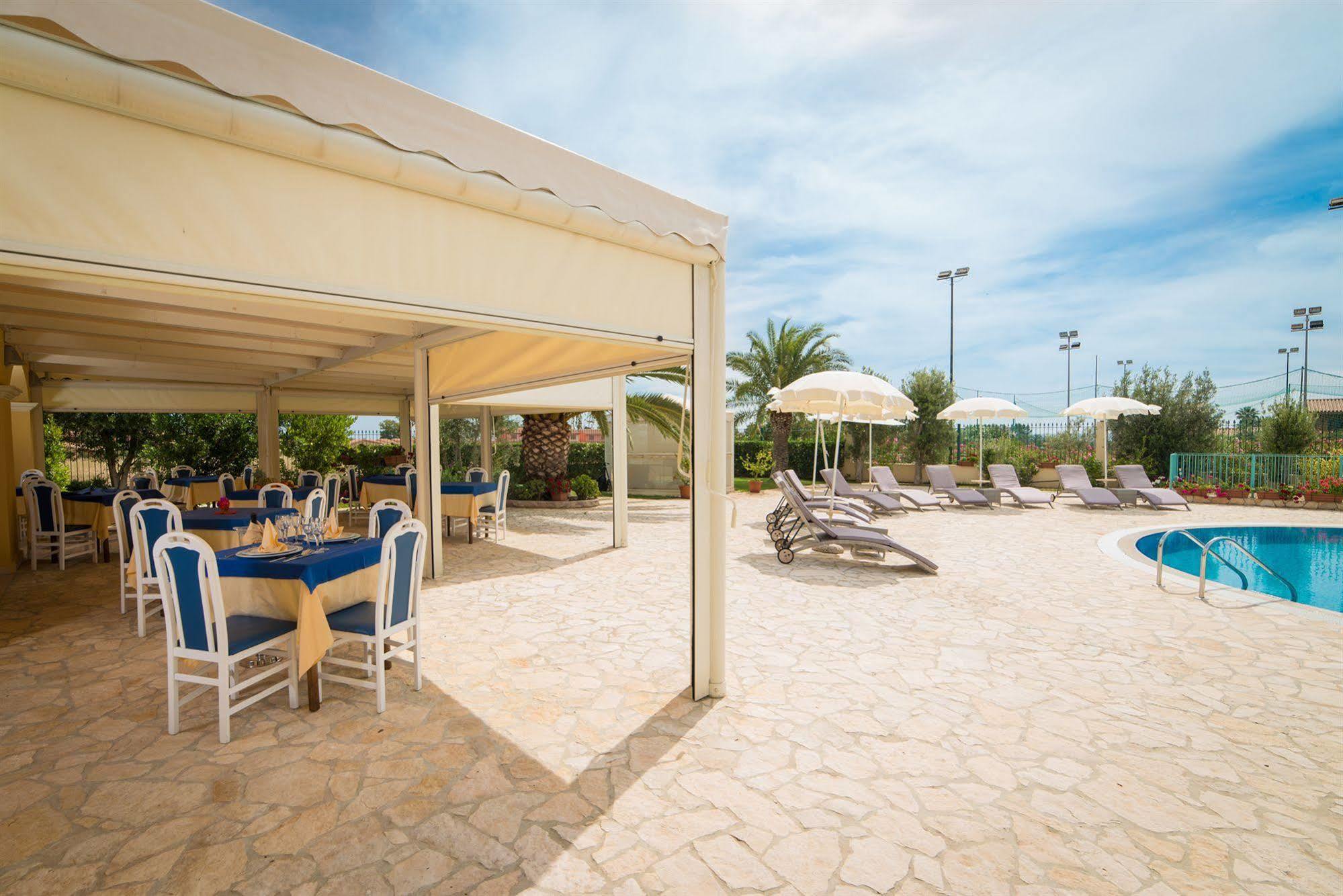Hotel Ristorante Il Vascello Costa Rei Extérieur photo