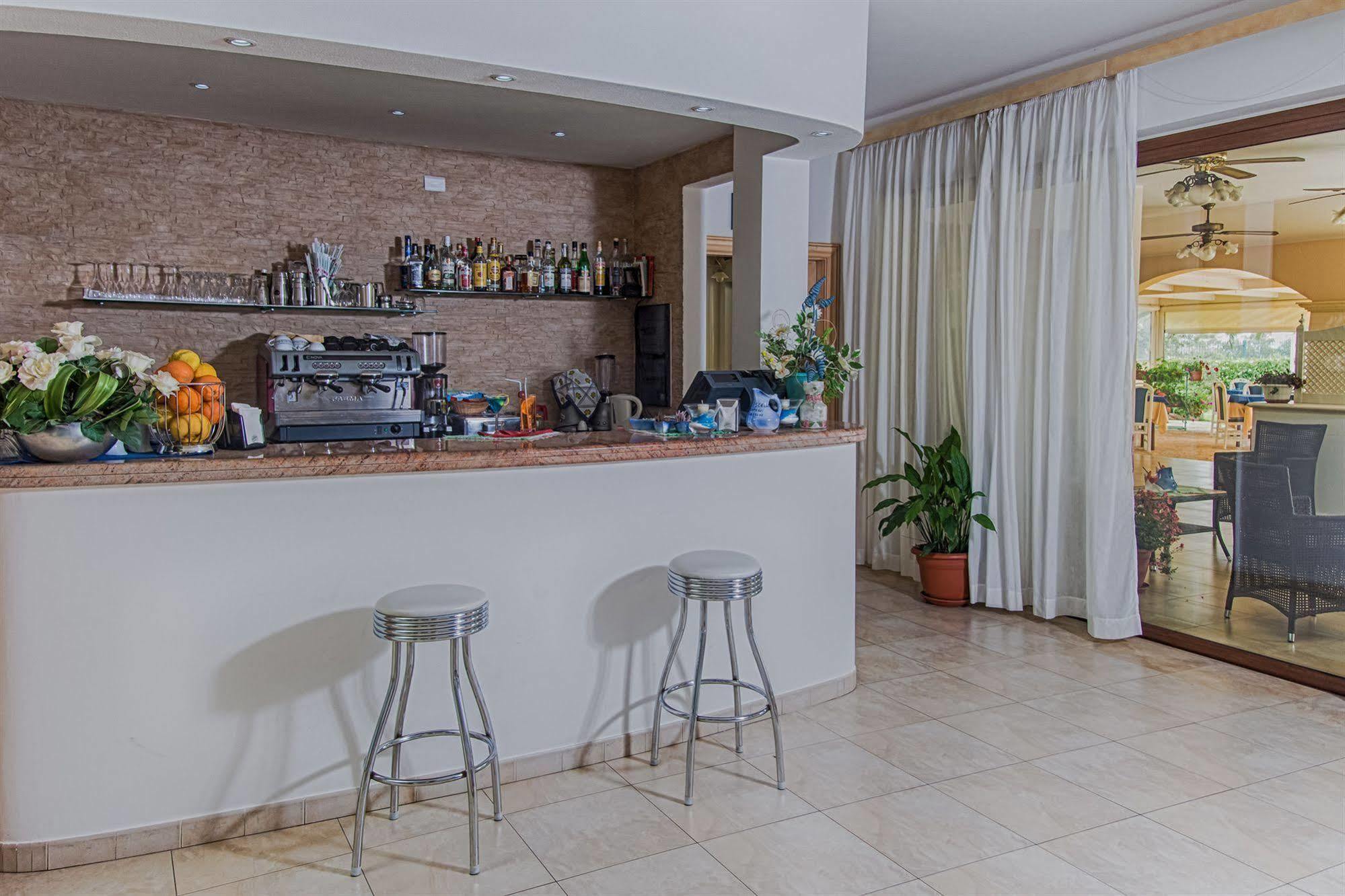 Hotel Ristorante Il Vascello Costa Rei Extérieur photo